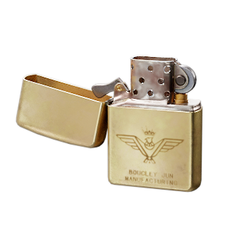 Золотая зажигалка